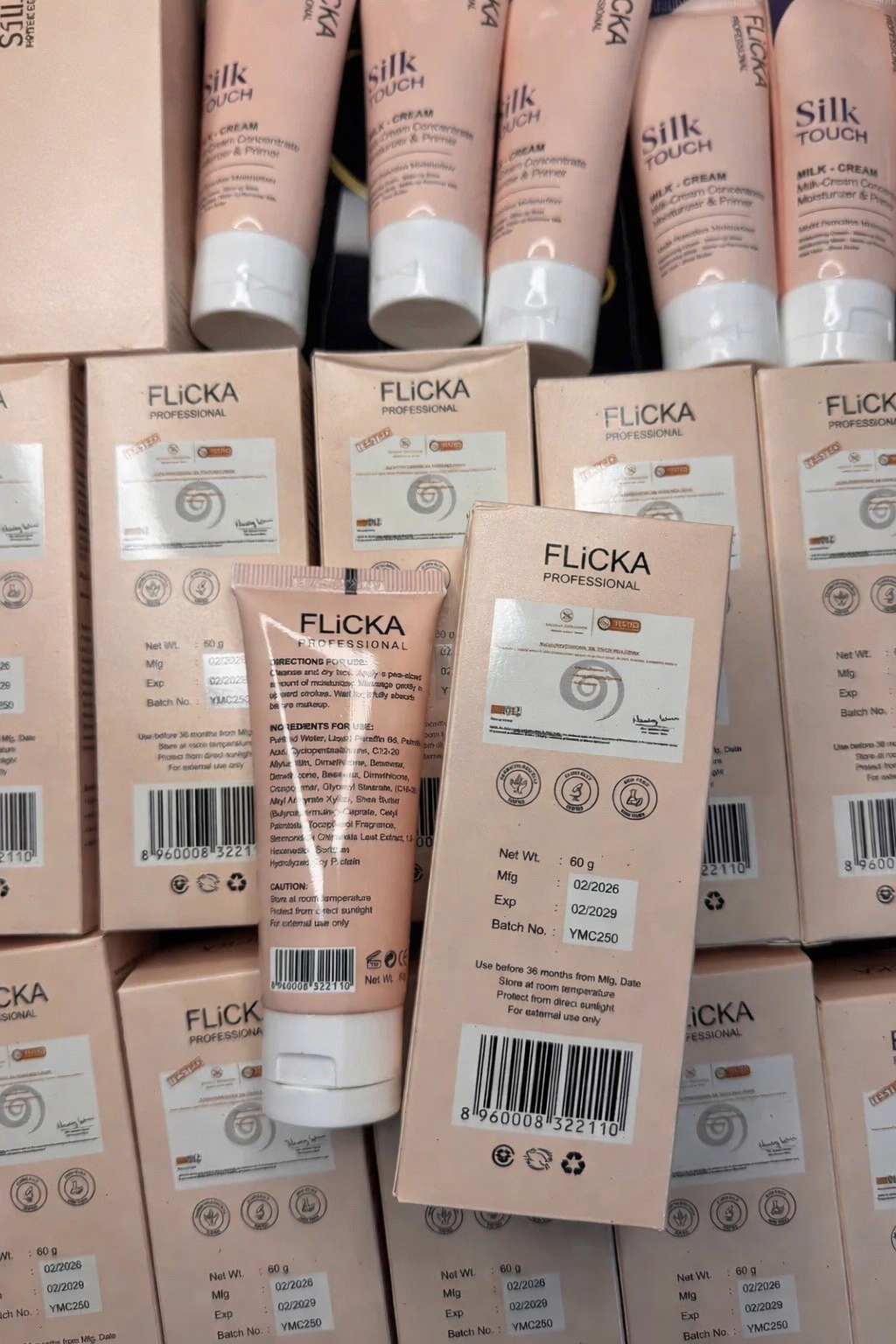 FLICKA SILK TOUCH MILK-CREAM MOISTURISER AND PRIMER 60G